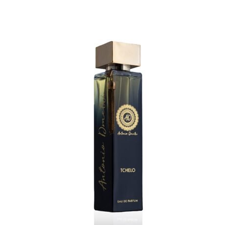 tchelo Brand: Antonio Dmetri Fragrance Type: eau de parfum Size: 100ml Fragrance Family: Oriental Floral Fragrance Description: Top Note: Fresh (Bergamot, Coriander seeds, violet leaves) Middle Note: Floral (Lily of the valley, Rose oil), Spicy (Black pepper) Base Note: Woody (Patchouli) Ambergris, Vanilla العلامة التجارية: أنتونيو ديميتري نوع العطر: او دي بارفان الحجم: 100 مل من عائلة العطور الشرقية الوردية :مكونات العطر (النوتة العليا: فريش (الليمون البرغموتي ، بذور الكزبرة ، أوراق البنفسج (النوتة الوسطى "قلب العطر": الأزهار (زنبق الوادي ، زيت الورد) ، حار (الفلفل الأسود قاعدة العطر"النوتة السفلى": خشبي (باتشولي) عنبر ، فانيلا