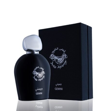 GEMINI - جيمني Brand: Anfas Al Khaleej Perfumes Fragrance Type: eau de parfum Size: 100ml Fragrance Family: Oriental Floral Fragrance Description: Top Note: Fresh (Bergamot, Orange, Lemon) Middle Note: Fruity (Peach, Pear, Cotton Candy), Floral (Jasmine, Lily of the Valley, Rose) Base Note: Ambery (Amber, White musk, Sandal, Vanilla) العلامة التجارية: أنفاس الخليج للعطور نوع العطر: او دي بارفان الحجم: 100 مل من عائلة العطور الشرقية الوردية :مكونات العطر (النوتة العليا: فريش (البرغموت, البرتقال, الليمون النوتة الوسطى "قلب العطر": الفواكه (الخوخ ، الكمثرى ، حلوى غزل البنات) ، الأزهار (الياسمين ، زنبق الوادي ، الجوري) (قاعدة العطر"النوتة السفلى": العنبر (العنبر ، المسك الأبيض ، الصندل ، الفانيليا