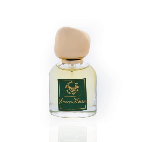SHOMOKH AL KHALEEJ – شموخ الخليج Brand: Anfas Al Khaleej Perfumes Fragrance Type: eau de parfum Size: 100ml Fragrance Family: Oriental Woody Fragrance Description: Top Note: Cypriol, Labdanum, Cardamom Middle Note: Woody notes, Amber, Sandalwood Base Note: Leather, Musk, Tonka bean العلامة التجارية: أنفاس الخليج للعطور نوع العطر: او دي بارفان الحجم: 100 مل من عائلة العطور الخشبية الشرقية :مكونات العطر النوتة العليا: سيبريول ، لابدانوم ، هيل النوتة الوسطى “قلب العطر”: النفحات الخشبية ، العنبر ، خشب الصندل قاعدة العطر”النوتة السفلى”: الجلود ، المسك ، فول التونكا